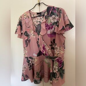 Chic and sexy baby pink floral top